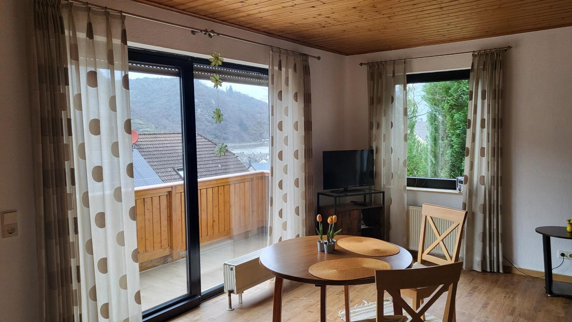 Kestert Ferienwohnung Zum Rheinblick מראה חיצוני תמונה